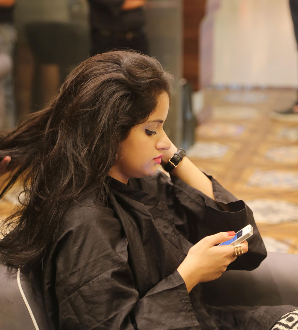 Hair Coloring Experience at Geetanjali Salon, Select City Walk - Heart Bows  & Makeup