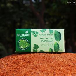 Biotique Bio Basil & Parsley Revitalizing Soap Review, Price & Buy India