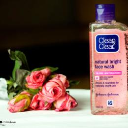 Clean & Clear Natural Bright Face Wash Review: The Perfect Cleanser for Dry Skin!