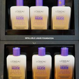 L'Oreal Magic Nude Liquid Powder Foundation Swatches, Shades & Price India