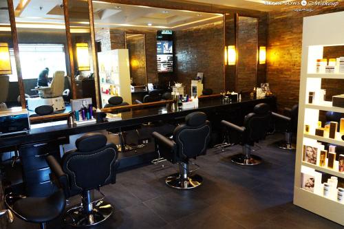 Warren Tricomi Salon- Menage A Trois Review Warren Tricomi Salon- Menage A Trois Review