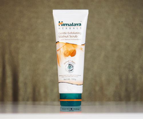 Himalaya Herbals Gentle Exfoliating Walnut Scrub Review, Price & Buy Online India