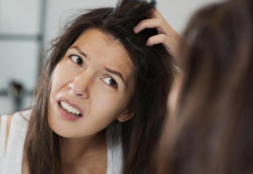 What Causes Dandruff & 10 Home Remedies To Get Rid Of It! What Causes Dandruff & 10 Home Remedies To Get Rid Of It!