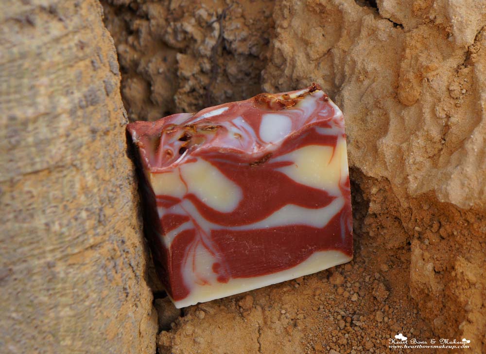 Burst Of Happyness French Red Clay Soap Review: Best Product For Lightening Tan