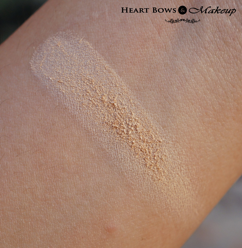 Faces Glam On Prime Pressed Powder 01 Ivory Swatch & Review: In Natural Light