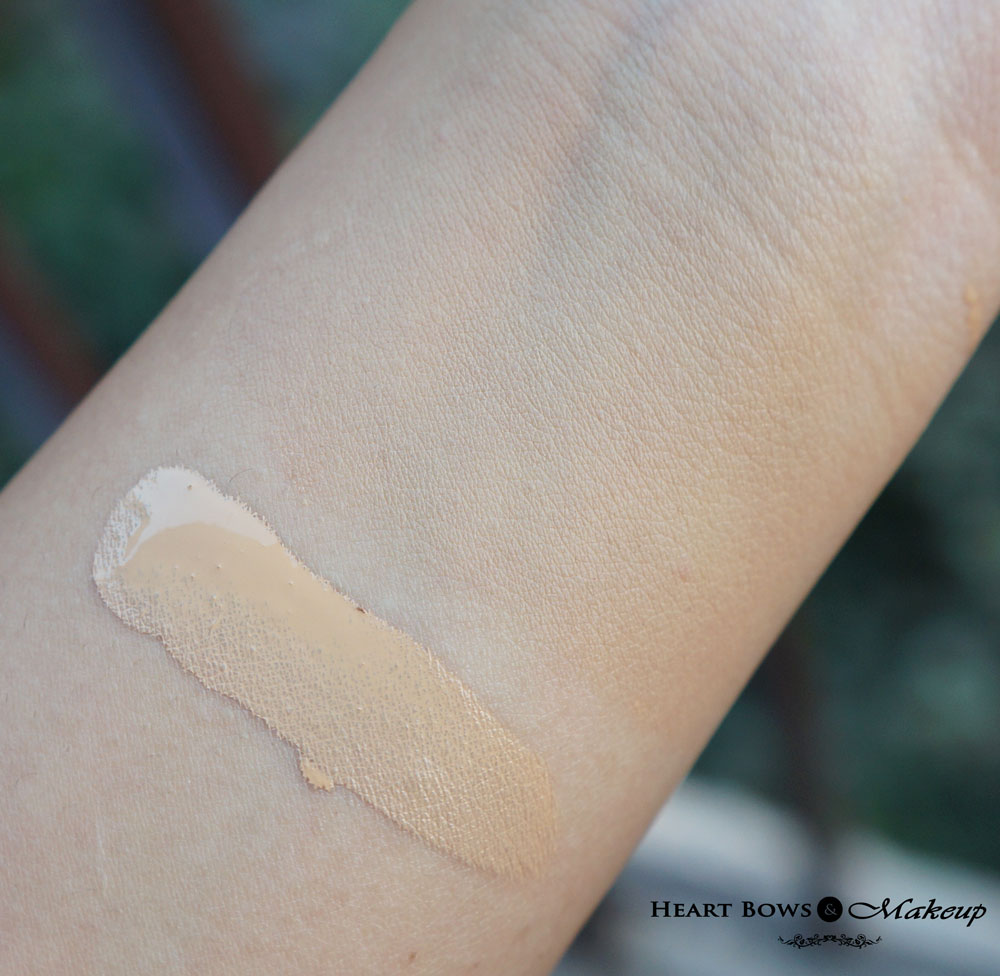L'Oreal Magic Nude Liquid Powder Foundation 320 Natural Beige Swatches & Review