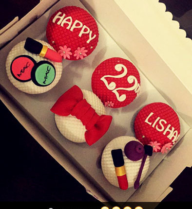 Cute Personalized Makeup Cupcakes Delhi