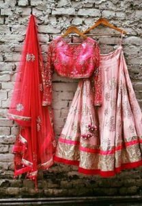 rented lehenga shop in lajpat nagar