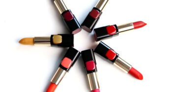All L’Oreal Paris Gold Obsession Lipsticks Review, Swatches, Price & Buy India