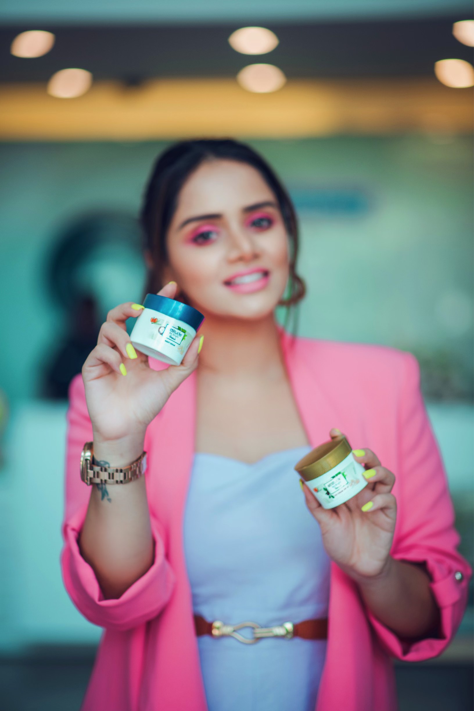 Amway India Repositions its Premium Skincare Brand Artistry to Visibly  Healthy Beauty - Indian Retailer